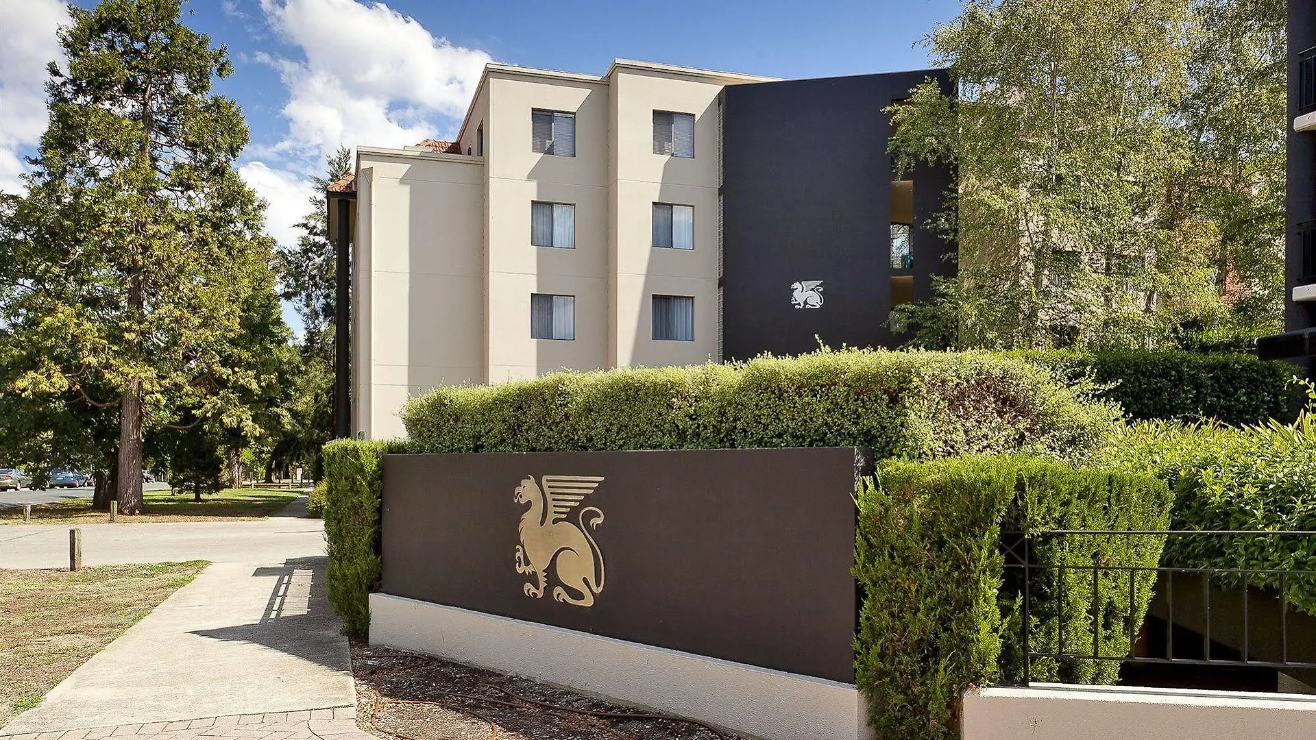 Aac Apartments - Griffin Canberra Aparthotel